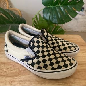 Slip on checkered Vans